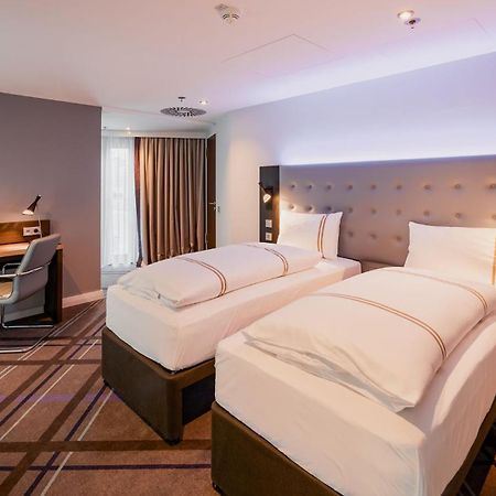 Premier Inn Stuttgart City Europaviertel Exterior photo